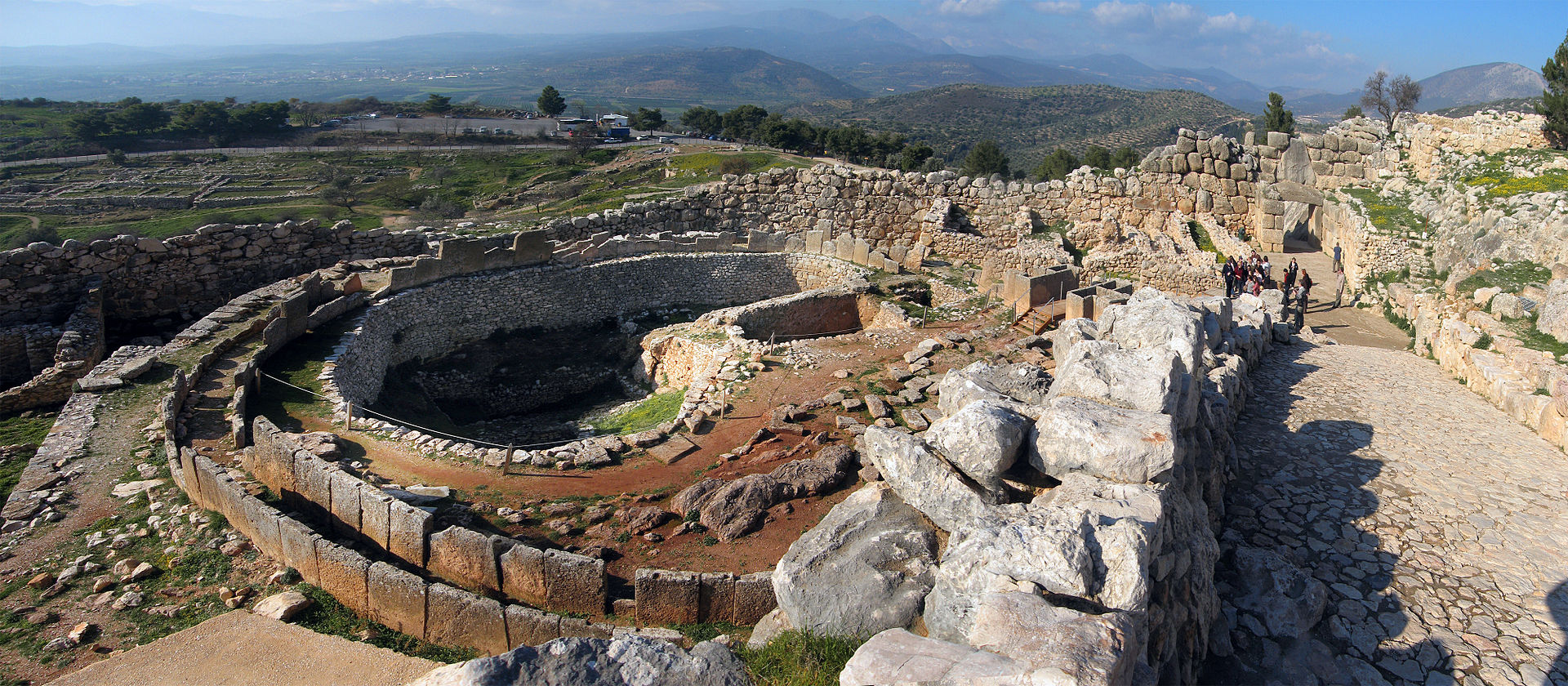 The Shaft Graves of Mycenae – Brewminate: We're Never Far from Where We Were